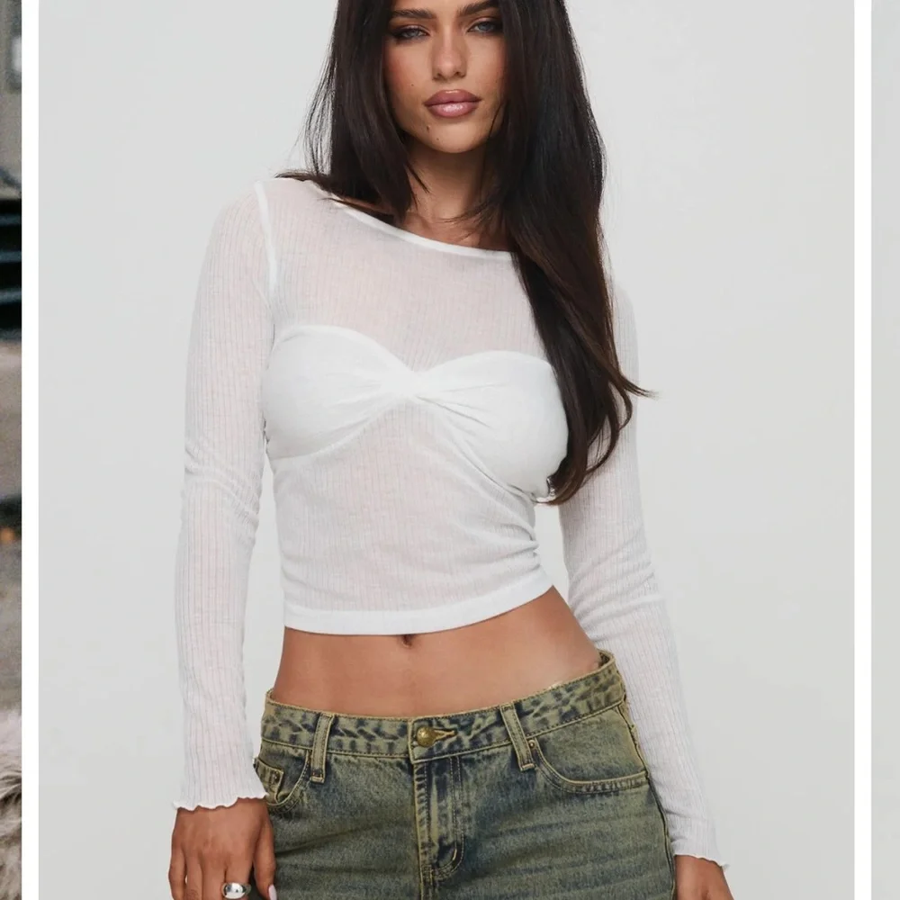 Princess Polly White Long Sleeve Twist Front Crop Top - Picture 2 of 2